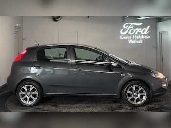 Used Fiat Punto 2017 for sale - 77711239: Photo