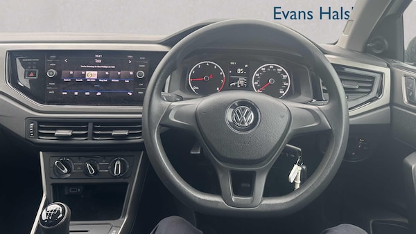 Used Volkswagen Polo 2018 for sale - 76242497: Photo 6