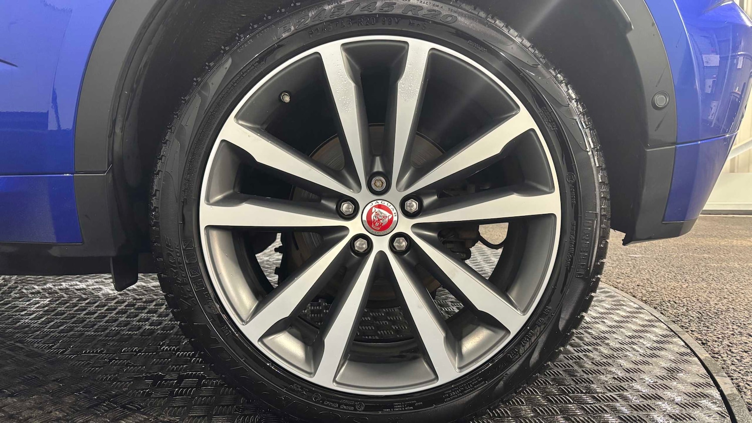 Used Jaguar E-Pace 2017 for sale - 76329206: Photo 12