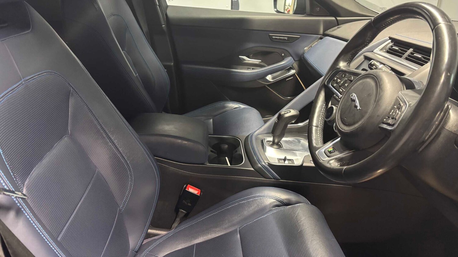 Used Jaguar E-Pace 2017 for sale - 76329206: Photo 14