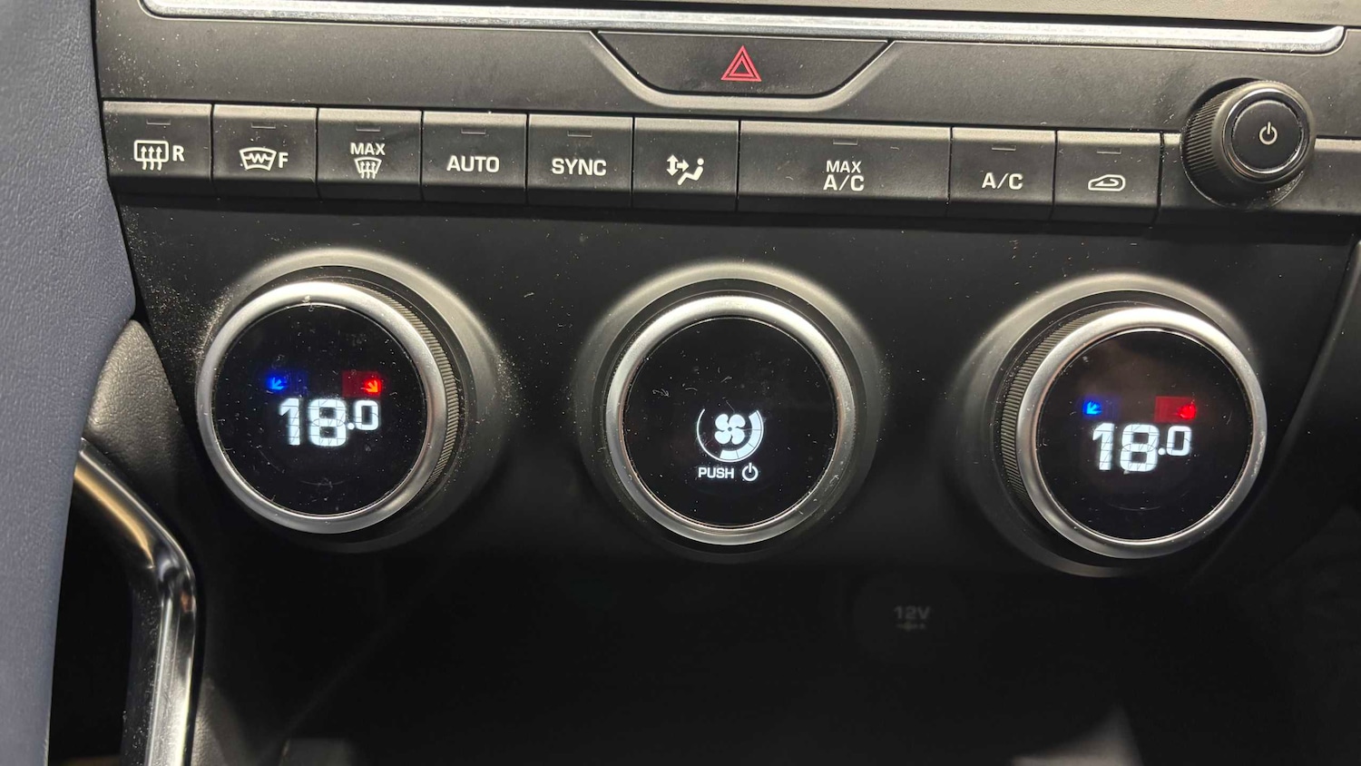 Used Jaguar E-Pace 2017 for sale - 76329206: Photo 20