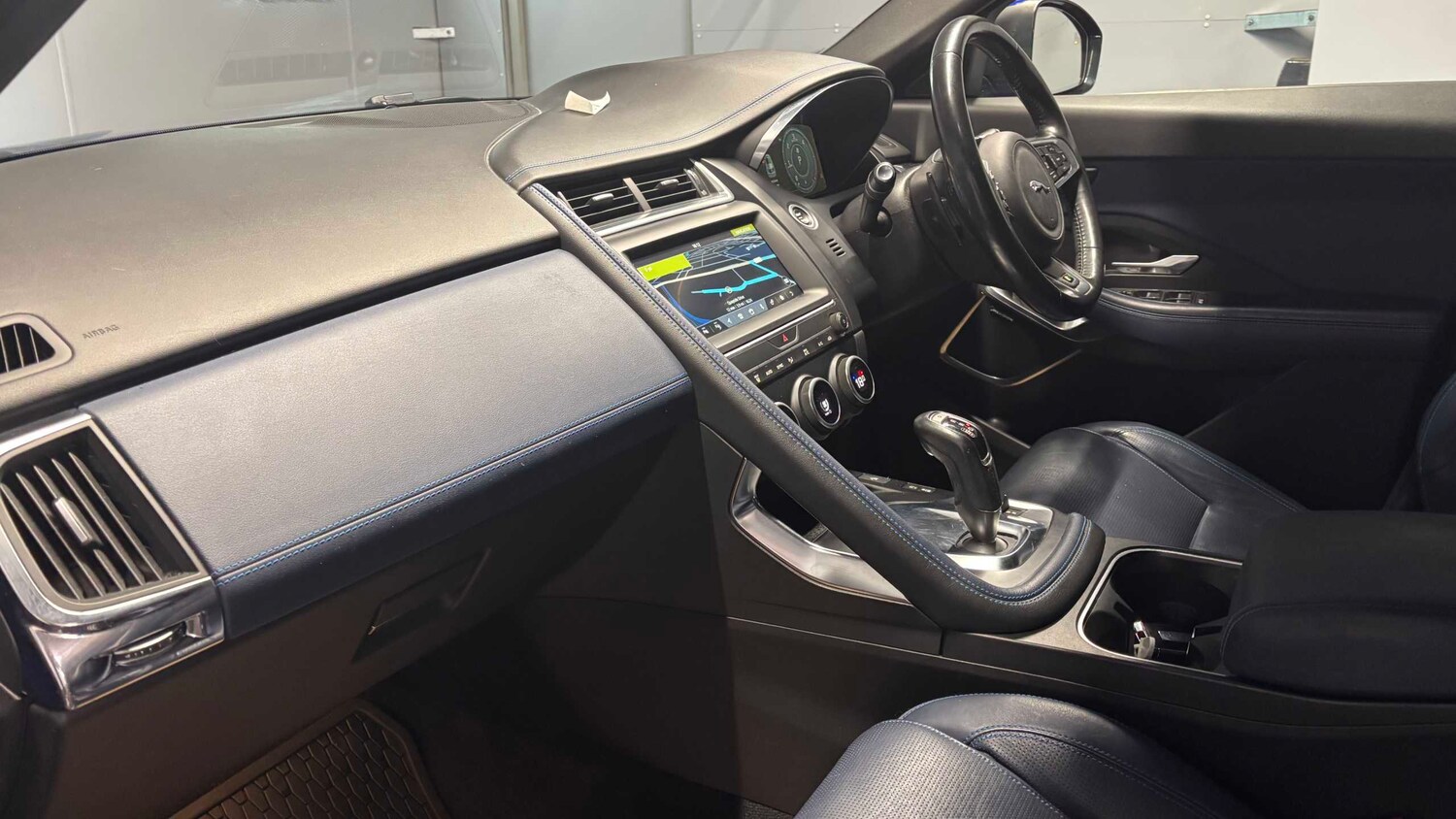 Used Jaguar E-Pace 2017 for sale - 76329206: Photo 27