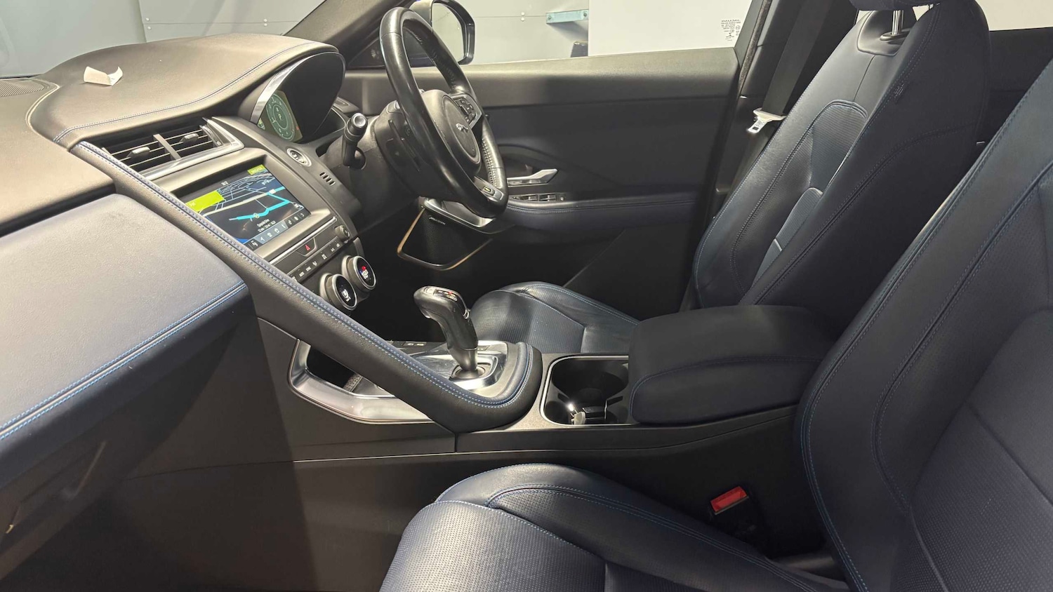 Used Jaguar E-Pace 2017 for sale - 76329206: Photo 28