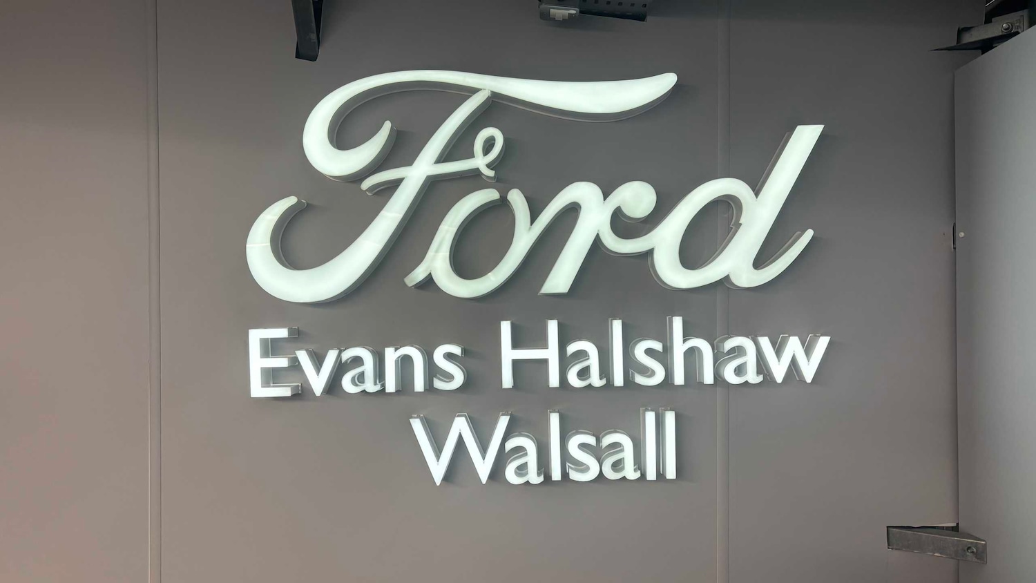 Used Jaguar E-Pace 2017 for sale - 76329206: Photo 30