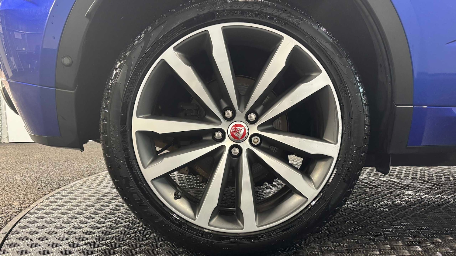 Used Jaguar E-Pace 2017 for sale - 76329206: Photo 9