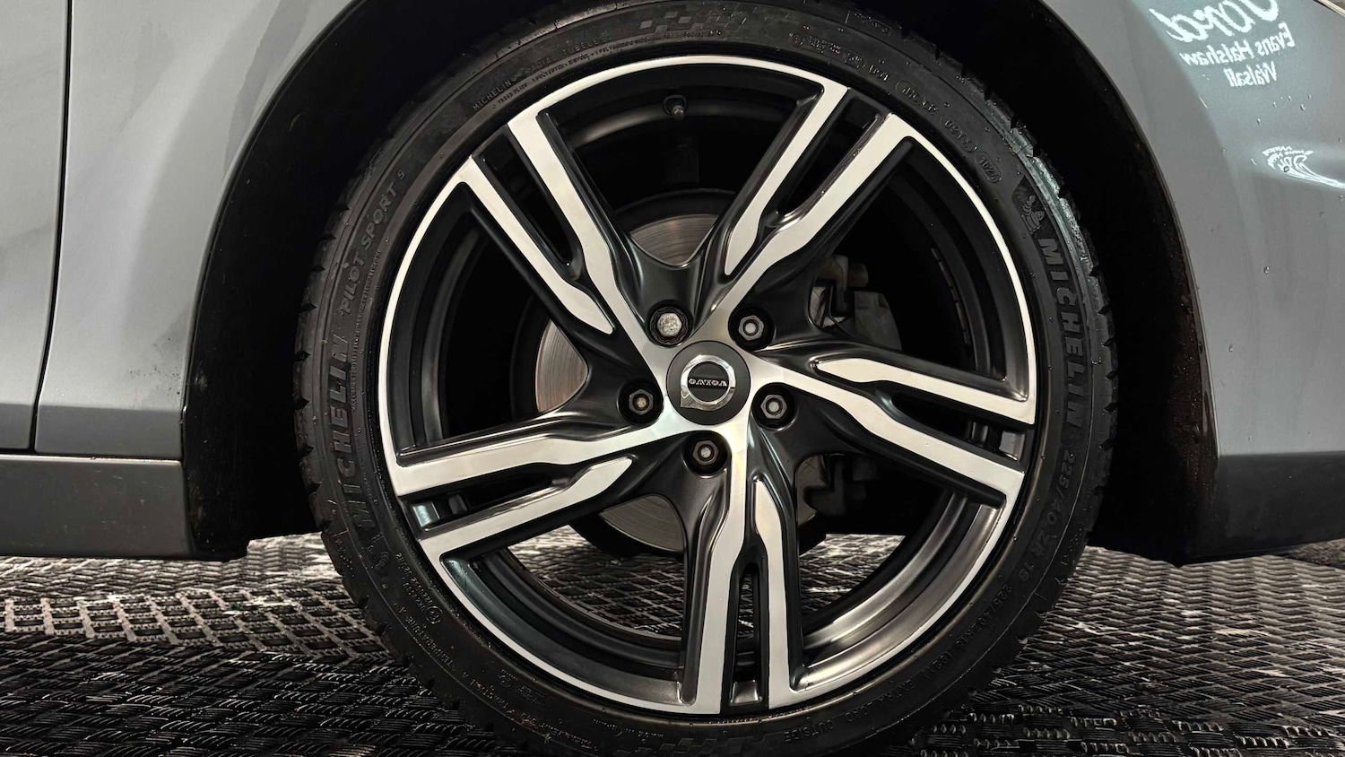 Used Volvo V40 2019 for sale - 76789426: Photo 10