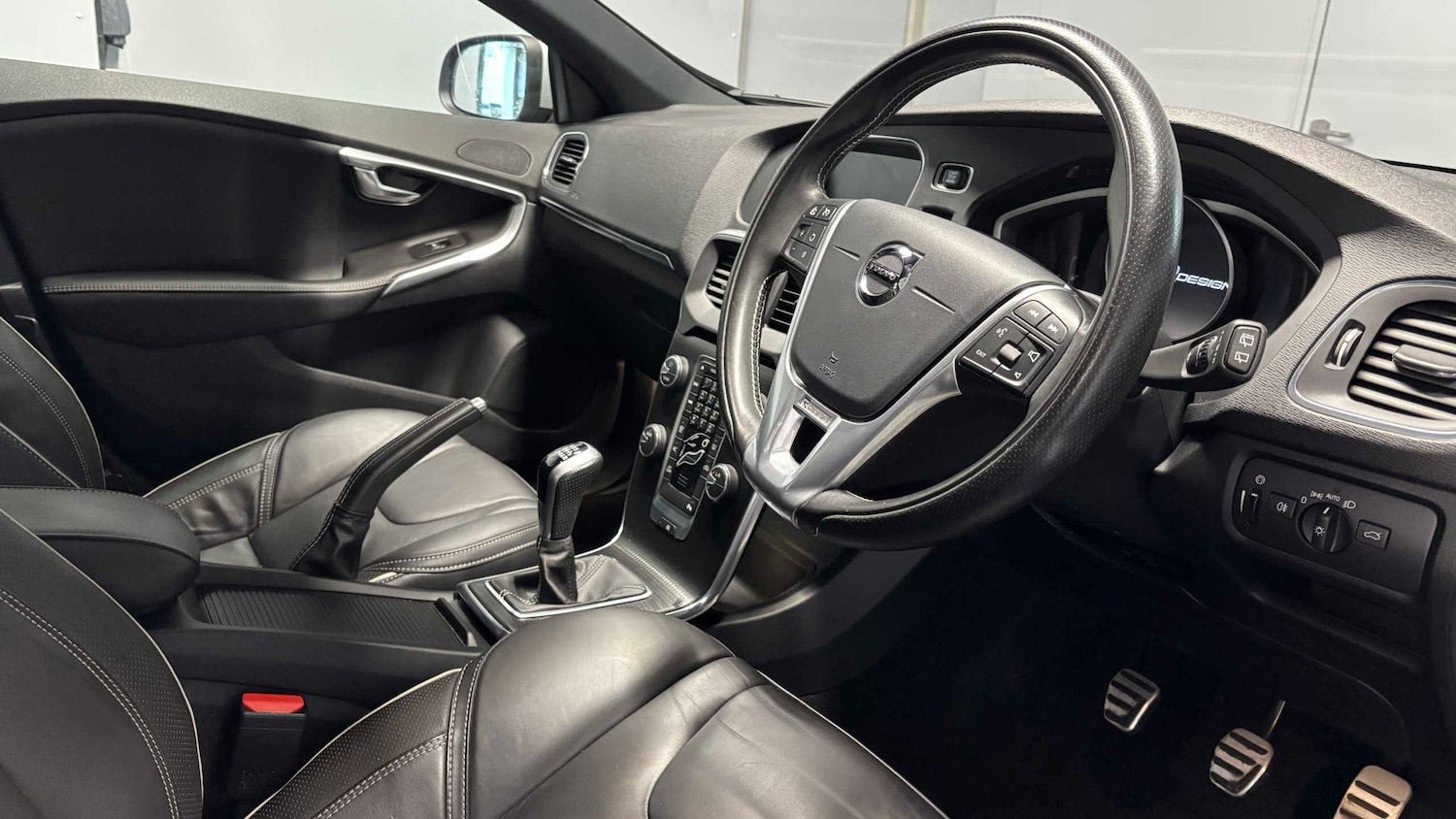 Used Volvo V40 2019 for sale - 76789426: Photo 13