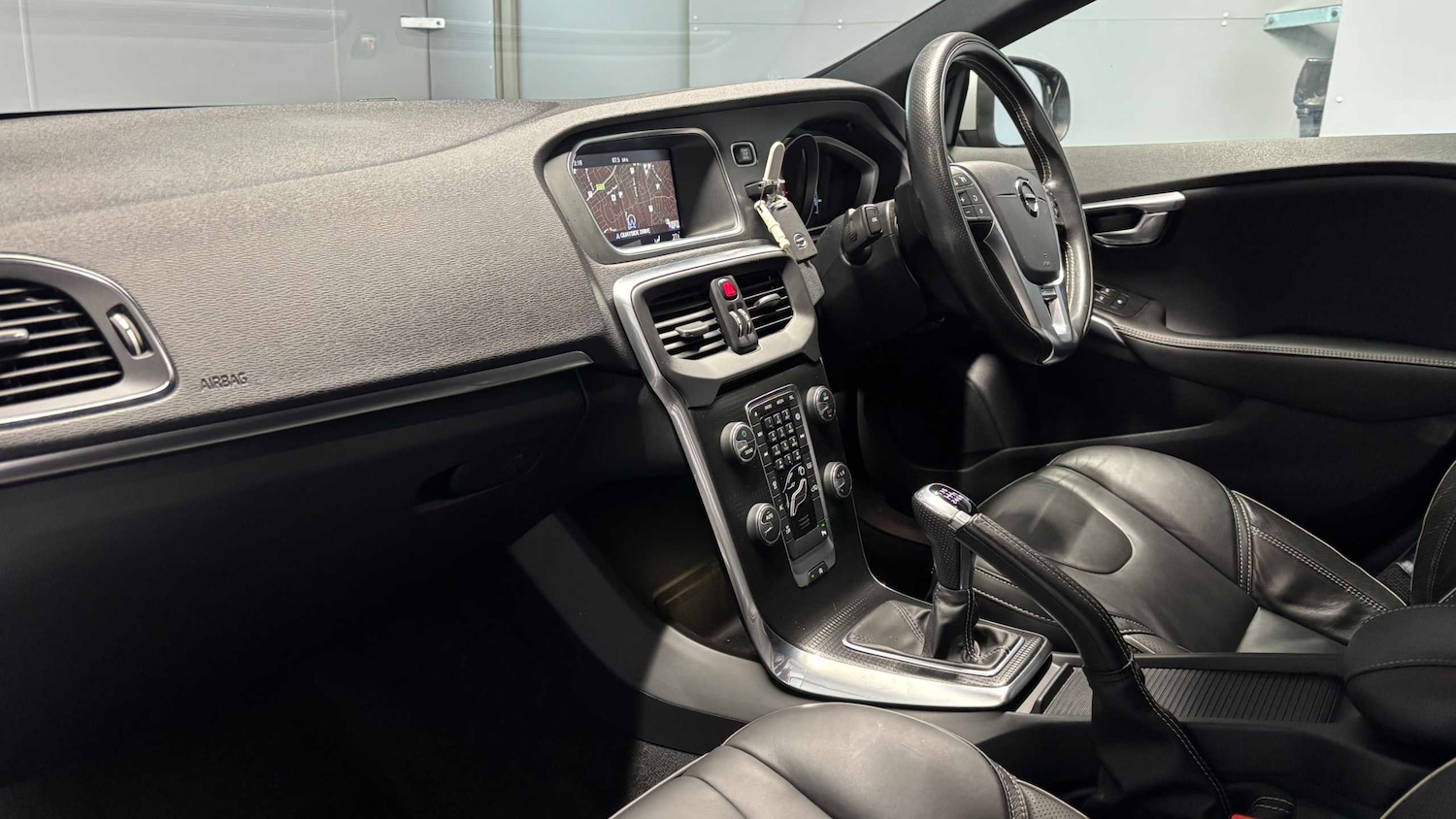 Used Volvo V40 2019 for sale - 76789426: Photo 27