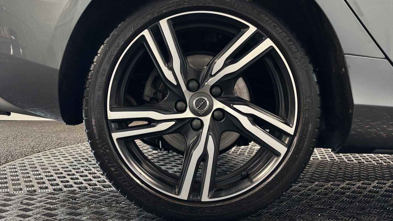 Used Volvo V40 2019 for sale - 76789426: Photo 9