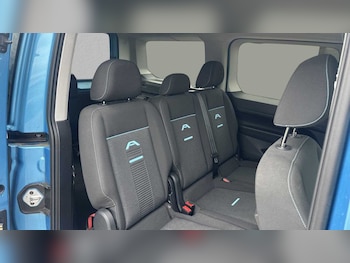 Used Ford Tourneo Connect 2023 for sale - 75841601: Photo