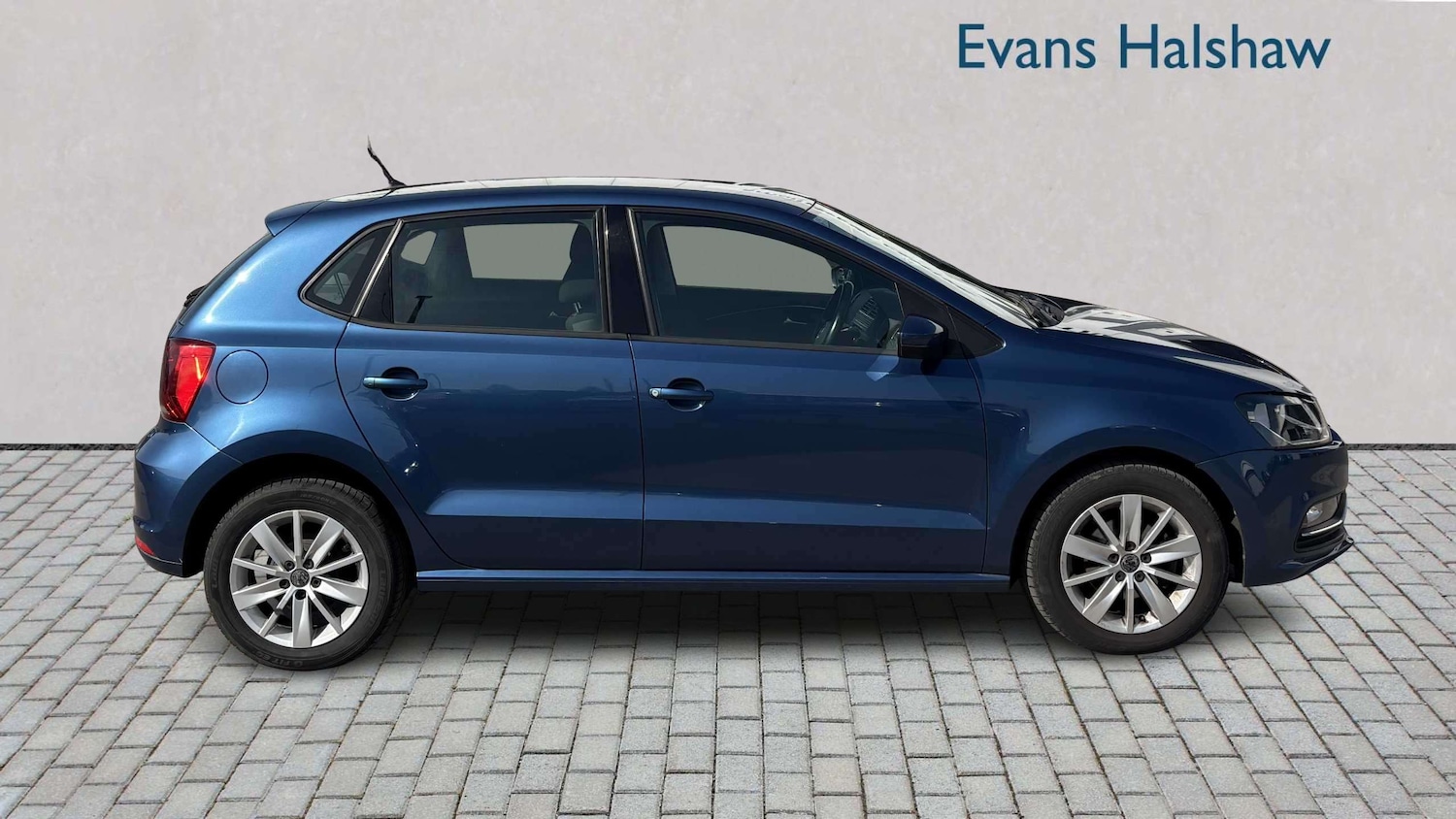 Used Volkswagen Polo 2015 for sale - 78173690: Photo 3