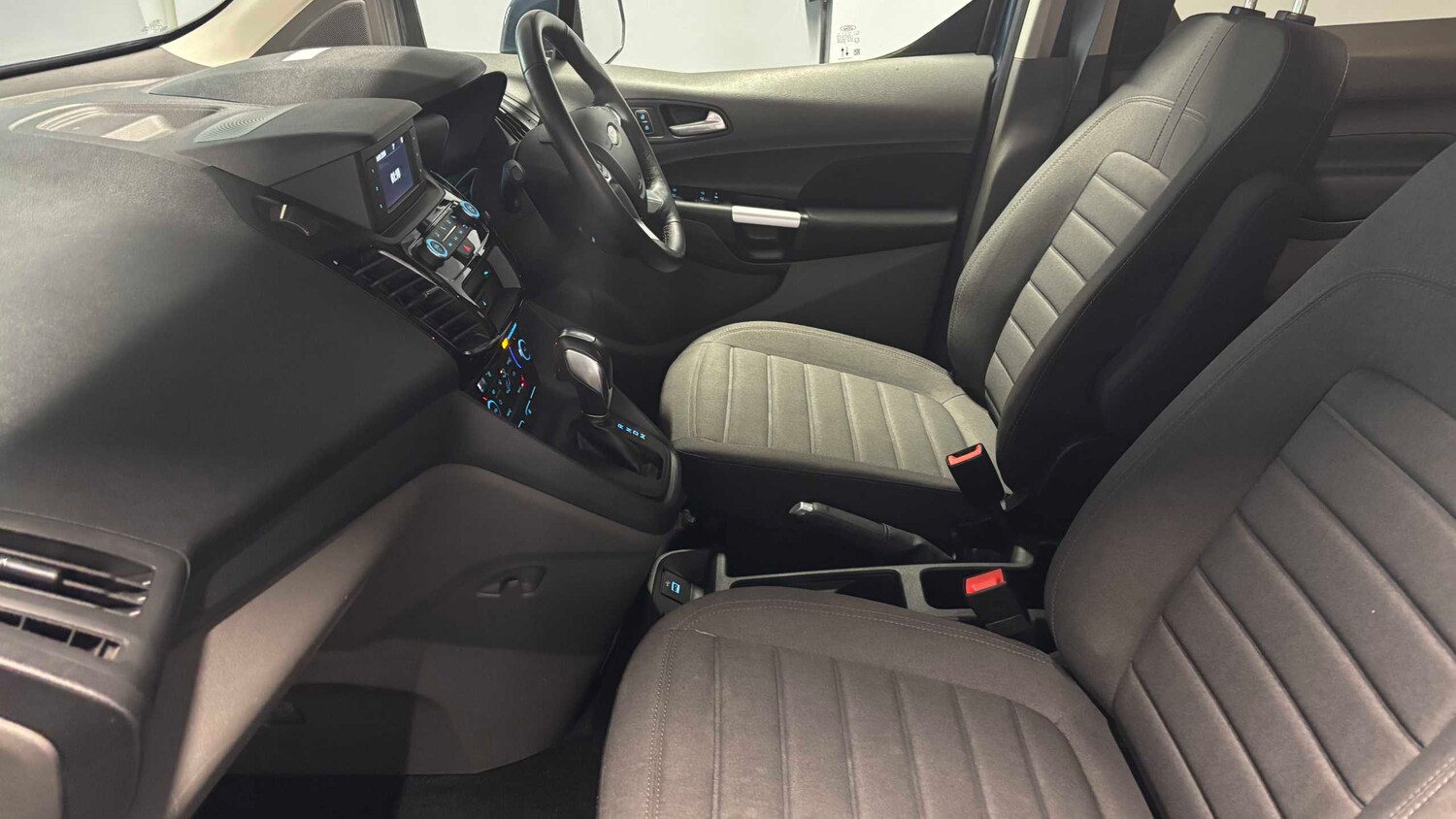 Used Ford Grand Tourneo Connect 2021 for sale - 77414671: Photo 31