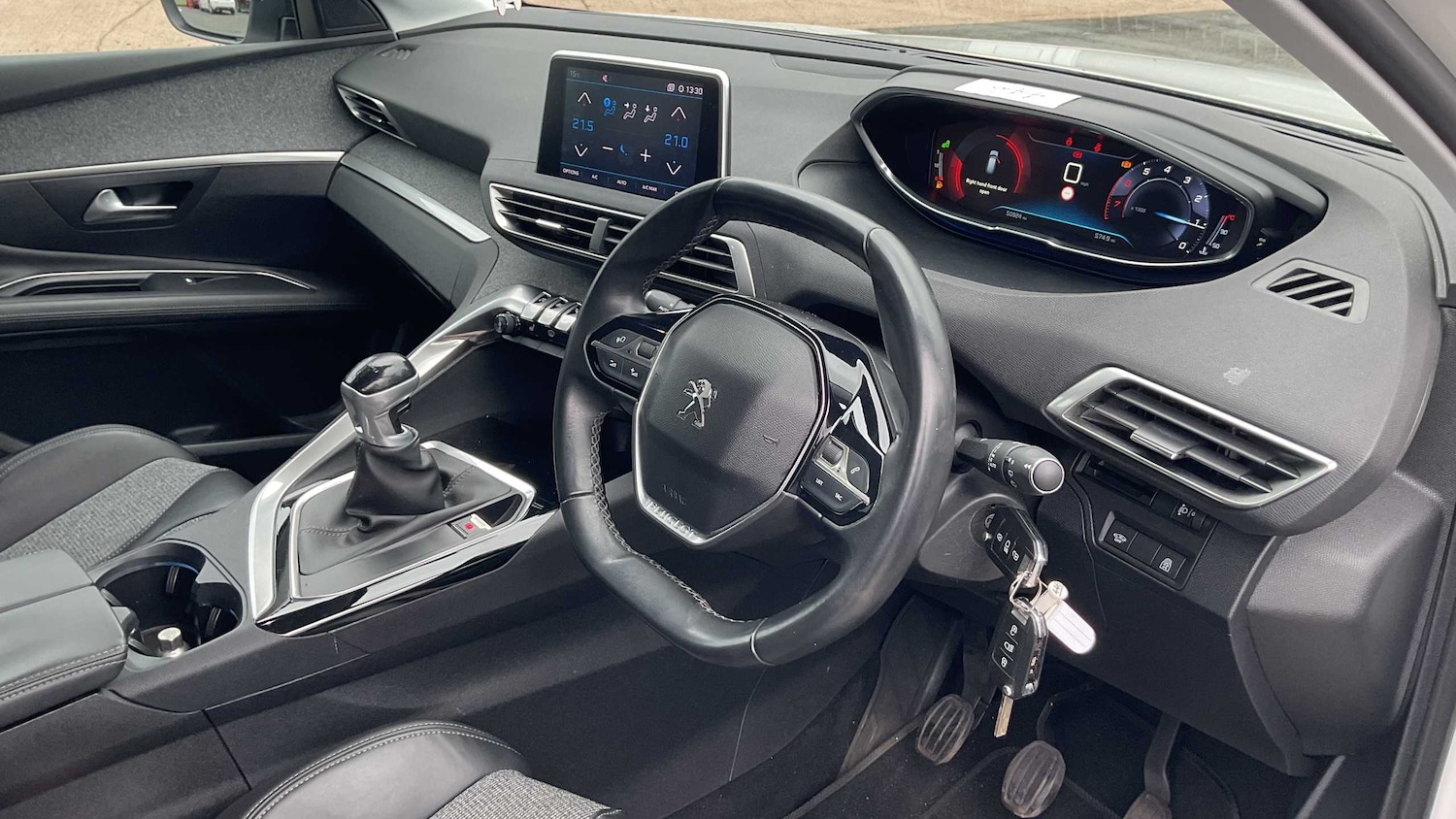 Used Peugeot 3008 2018 for sale - 76435612: Photo 6