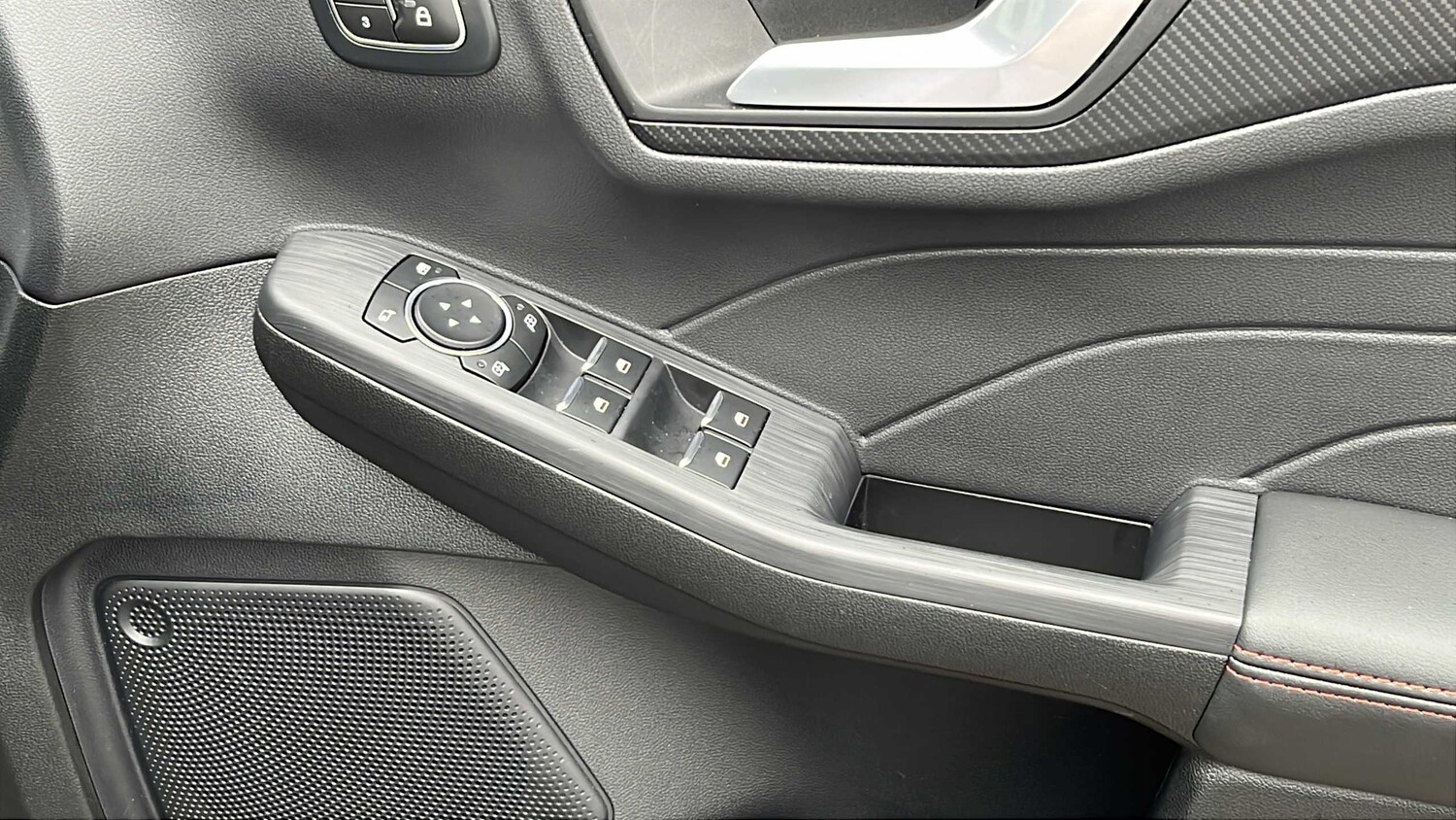 Used Ford Kuga 2025 for sale - 76113404: Photo 9