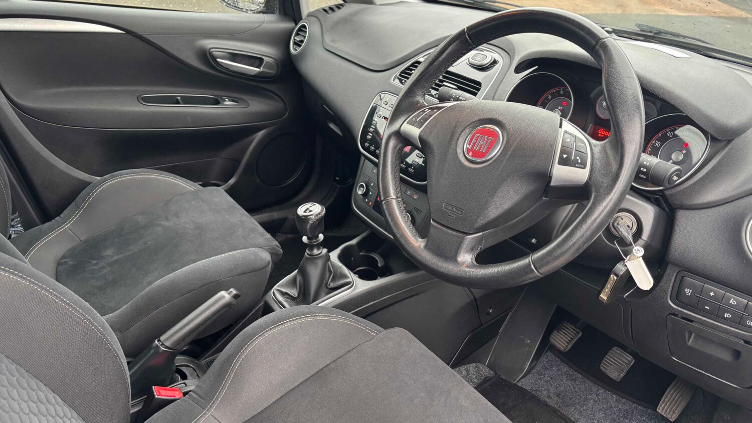 Used Fiat Punto 2017 for sale - 77294160: Photo 6