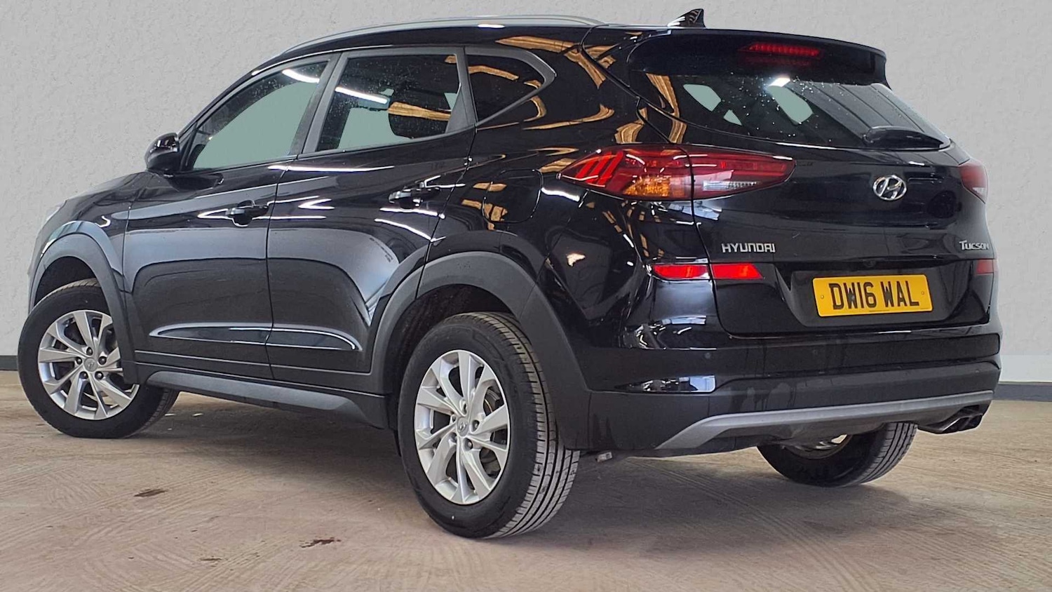 Used Hyundai TUCSON 2018 for sale - 76272228: Photo 3