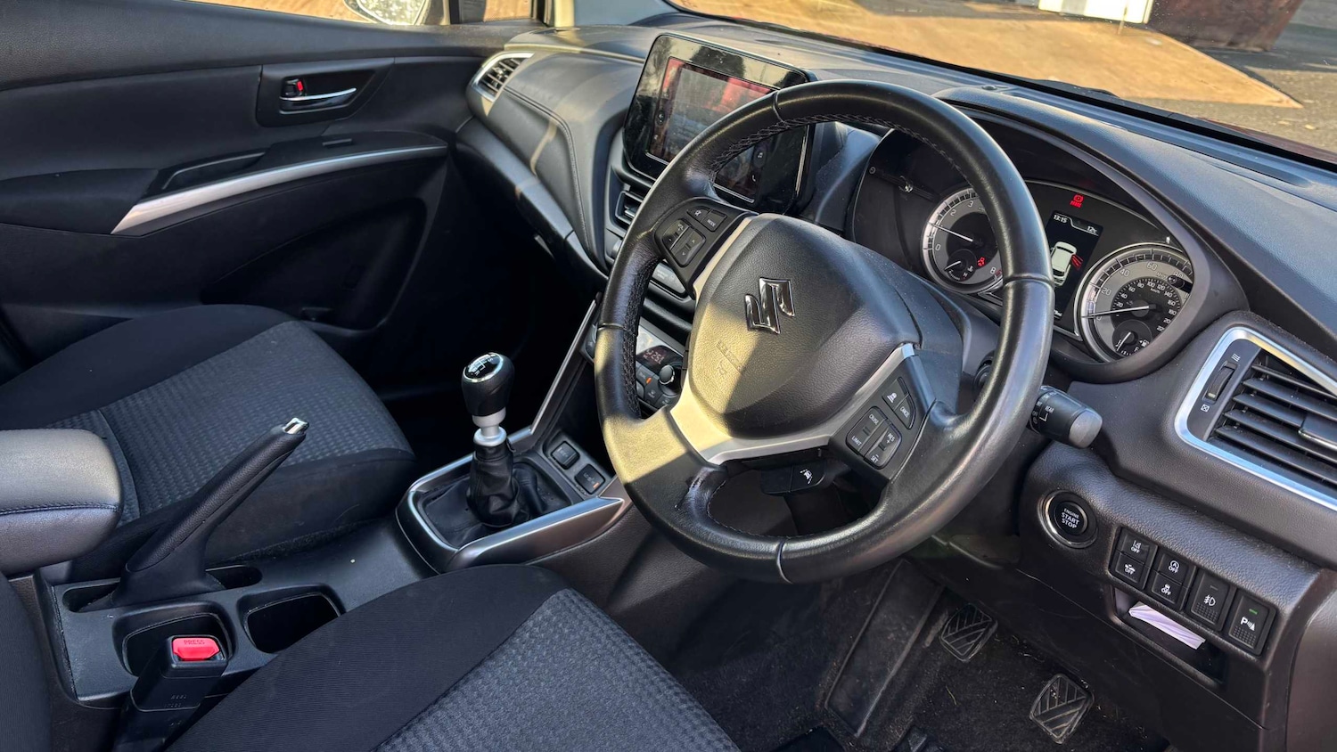 Used Suzuki SX4 S-Cross 2023 for sale - 76967837: Photo 6