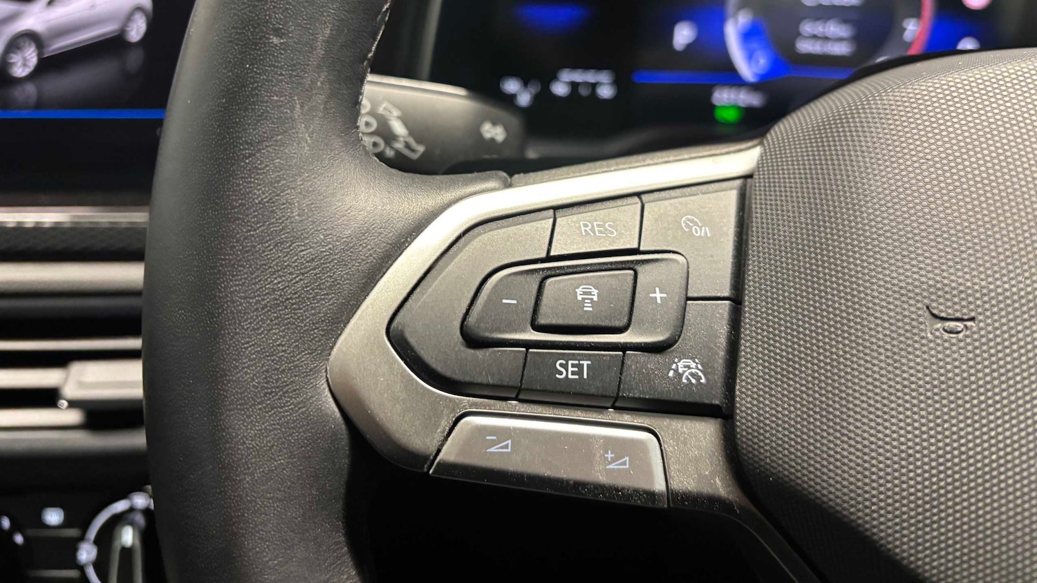 Used Volkswagen Polo 2024 for sale - 77233098: Photo 16