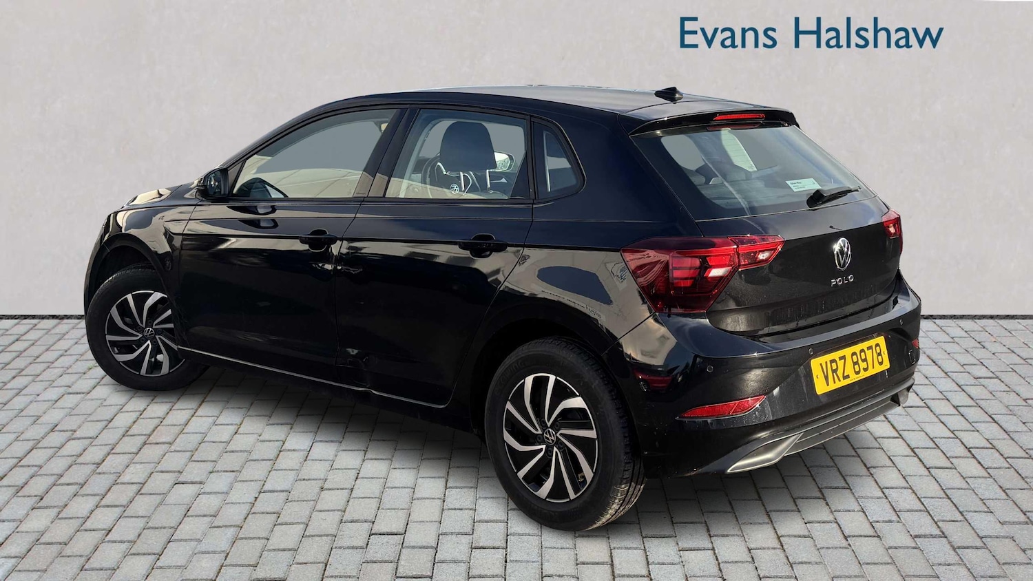 Used Volkswagen Polo 2024 for sale - 77233098: Photo 2