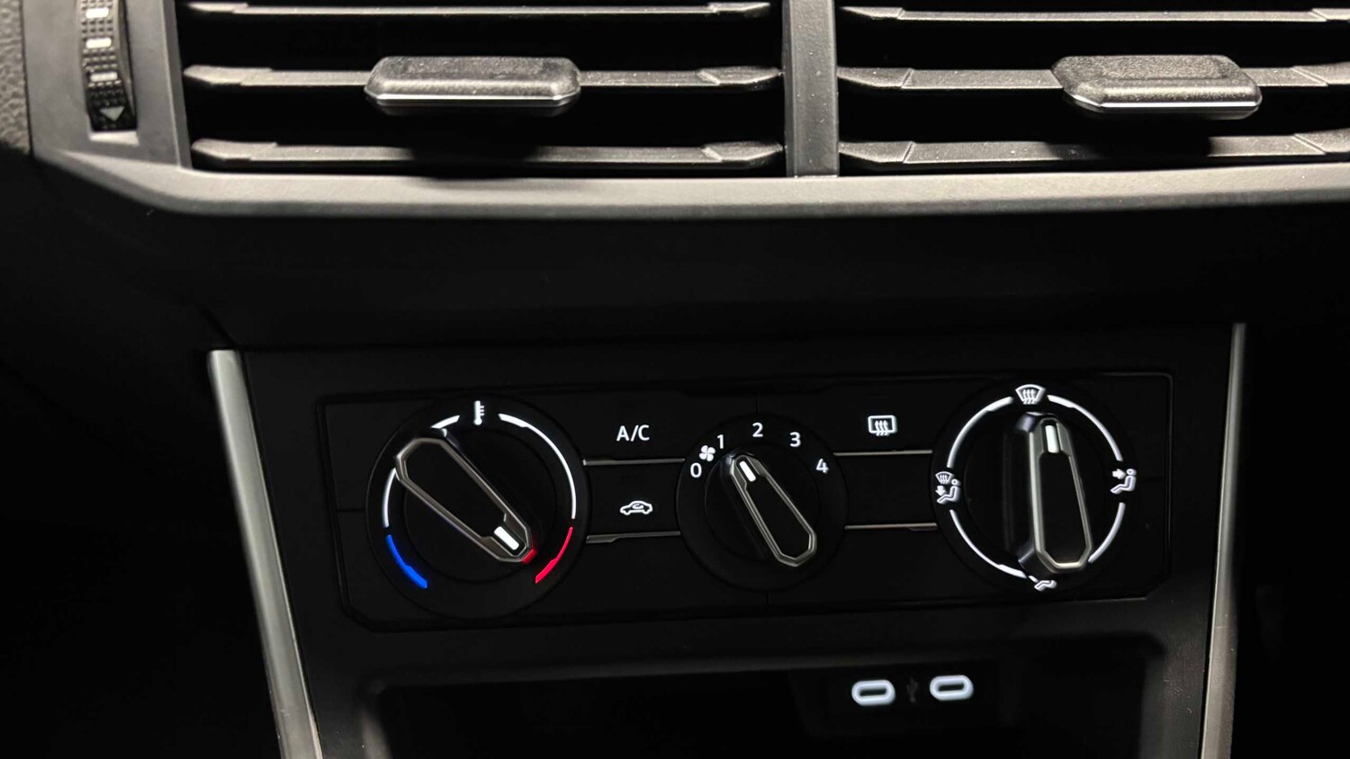 Used Volkswagen Polo 2024 for sale - 77233098: Photo 20