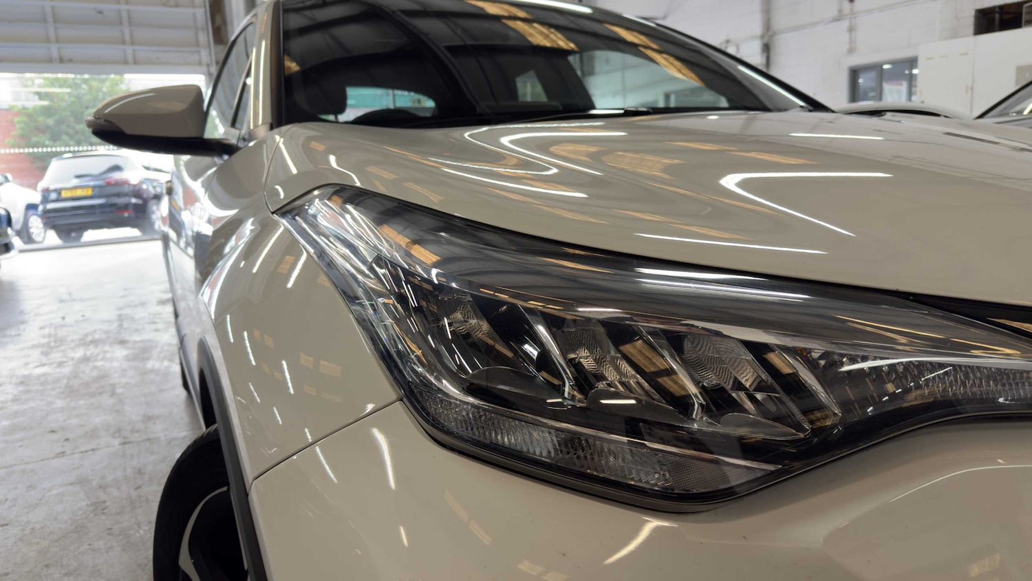 Used Toyota C-HR 2023 for sale - 76286439: Photo 12