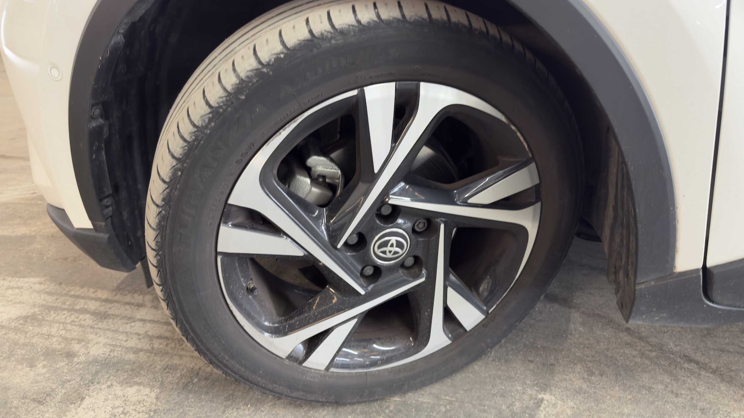 Used Toyota C-HR 2023 for sale - 76286439: Photo 14