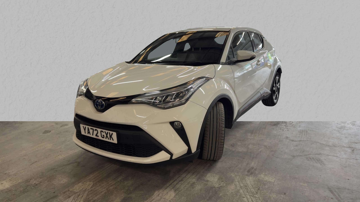 Used Toyota C-HR 2023 for sale - 76286439: Photo 2