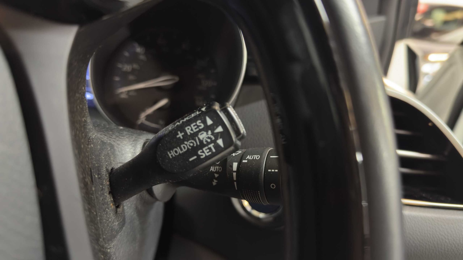 Used Toyota C-HR 2023 for sale - 76286439: Photo 21