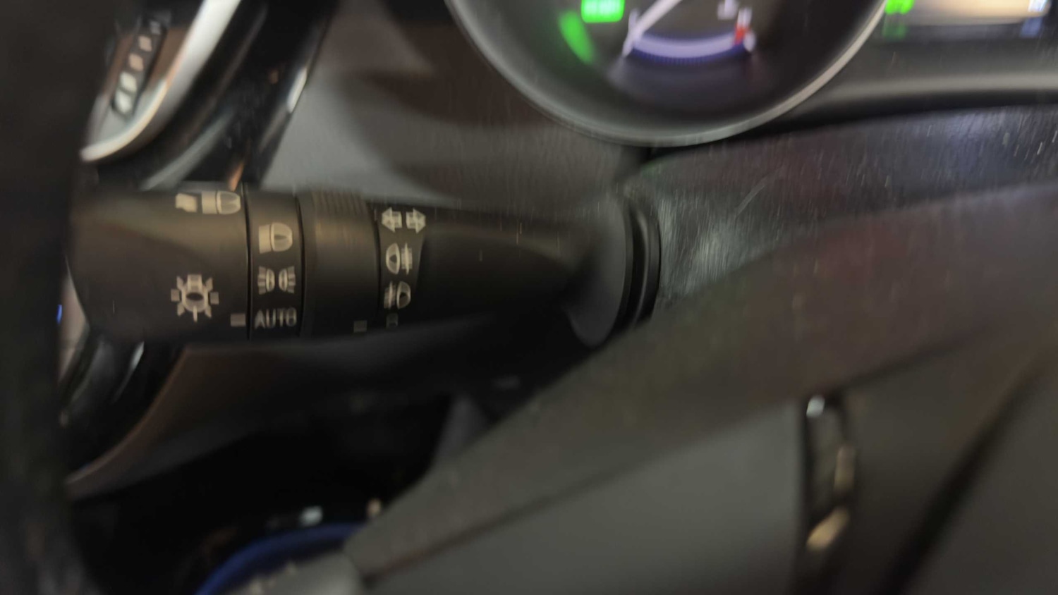 Used Toyota C-HR 2023 for sale - 76286439: Photo 25