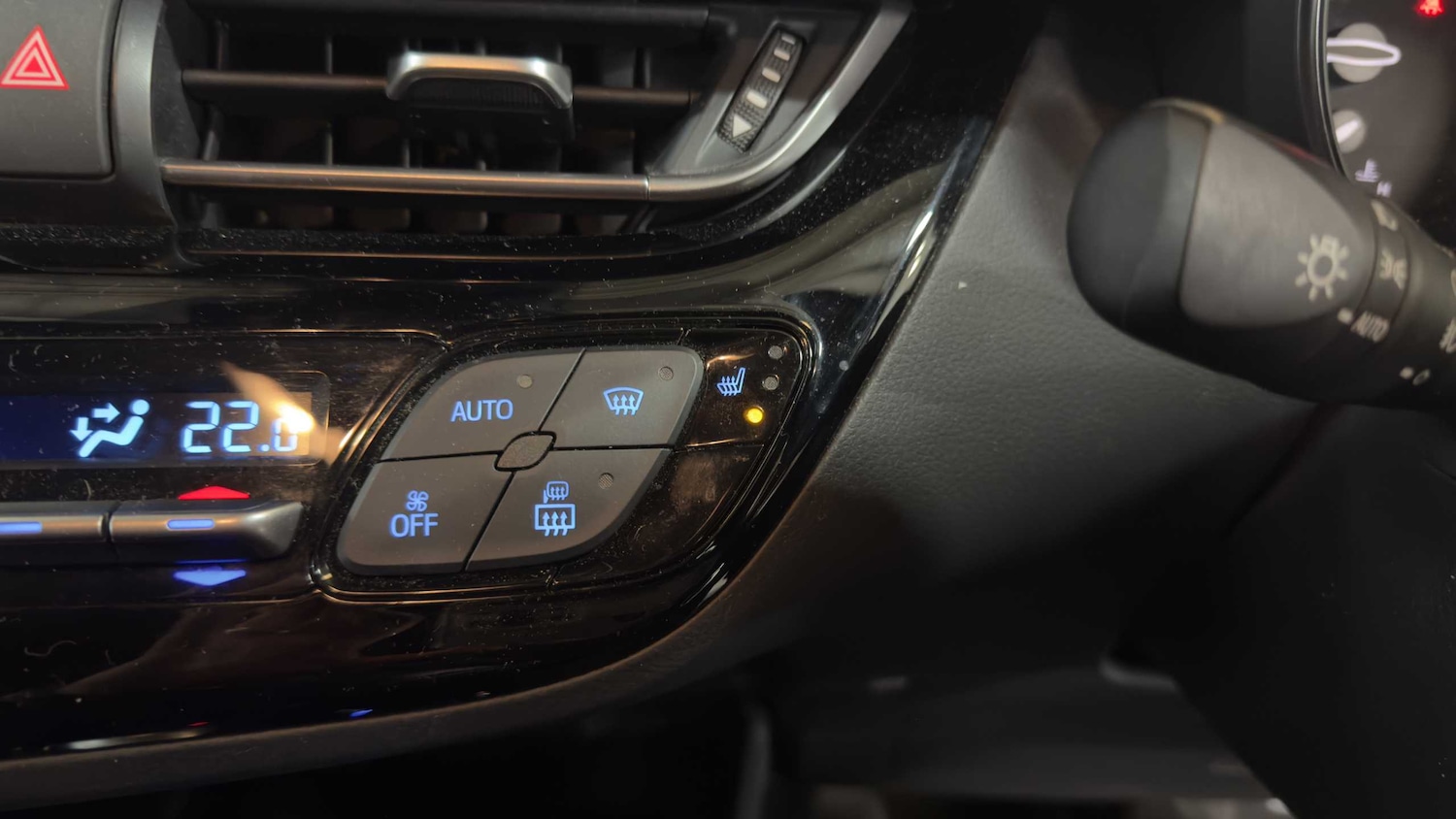 Used Toyota C-HR 2023 for sale - 76286439: Photo 27