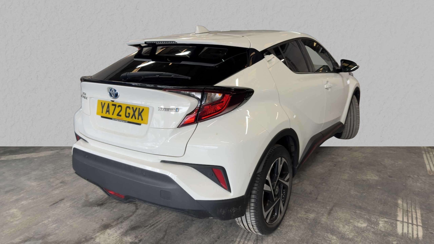 Used Toyota C-HR 2023 for sale - 76286439: Photo 4