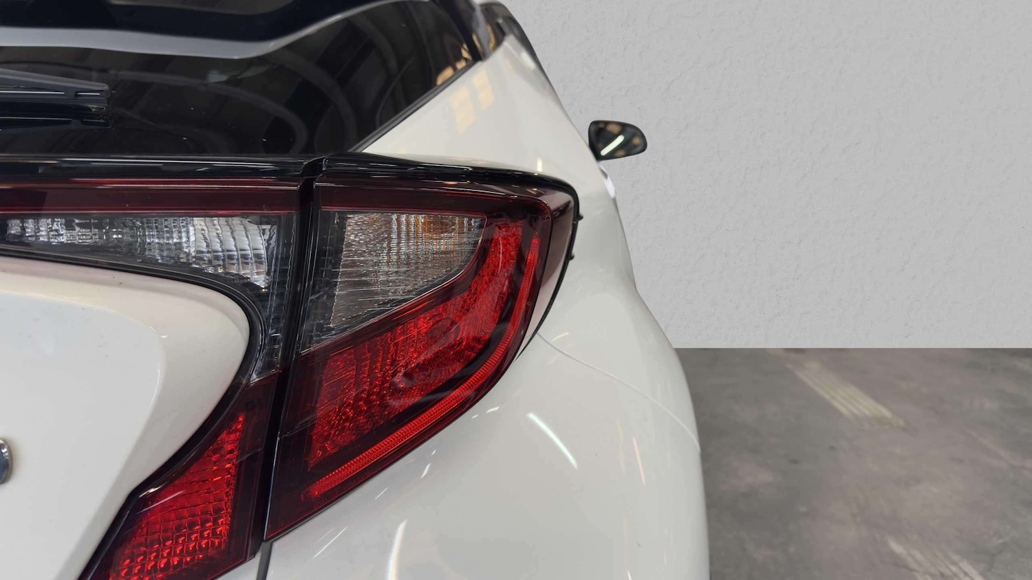 Used Toyota C-HR 2023 for sale - 76286439: Photo 6