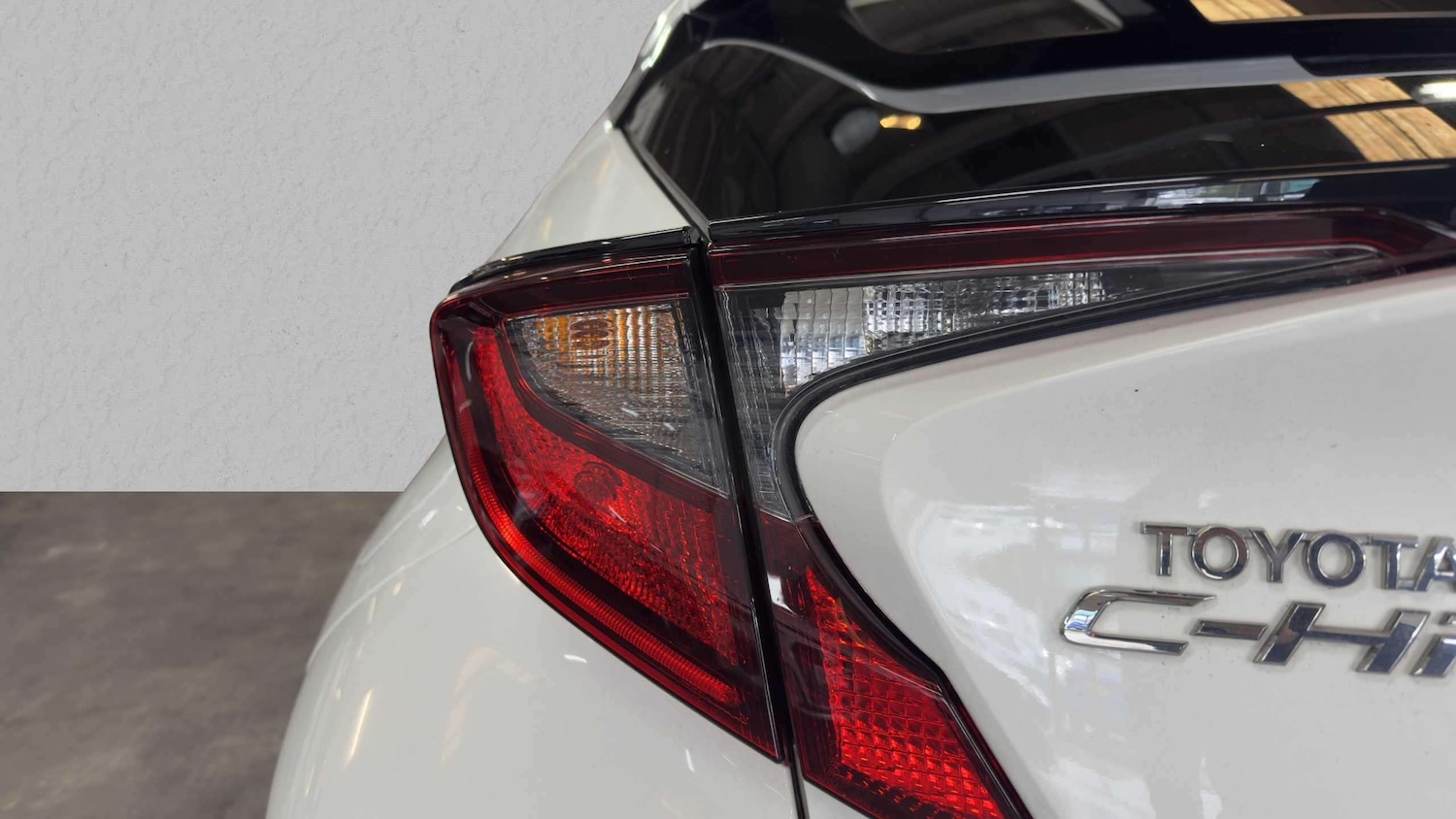 Used Toyota C-HR 2023 for sale - 76286439: Photo 8