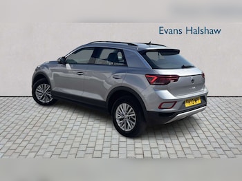 Used Volkswagen T-Roc 2023 for sale - 78743836: Photo