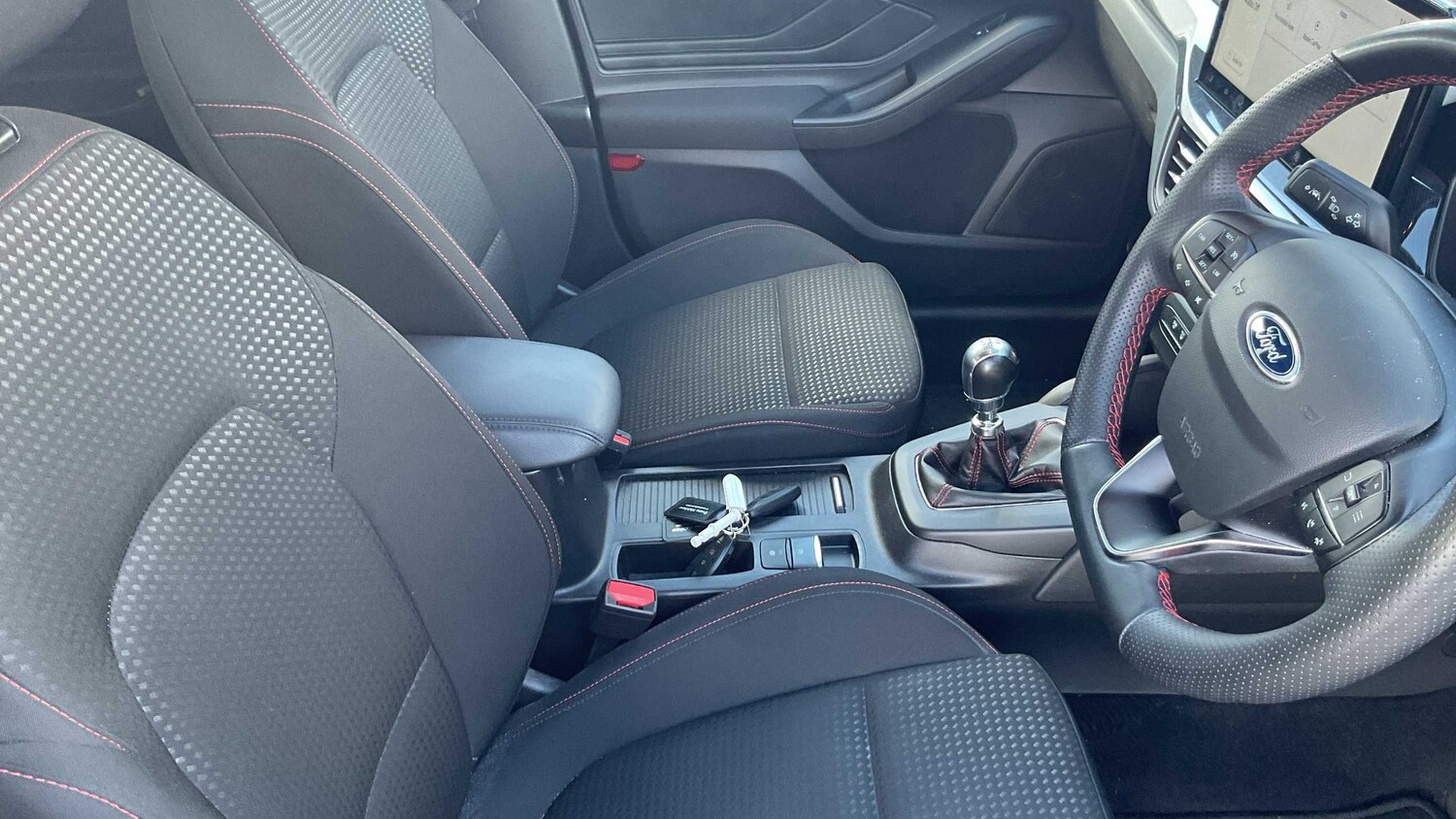 Used Ford Focus 2023 for sale - 76034822: Photo 7