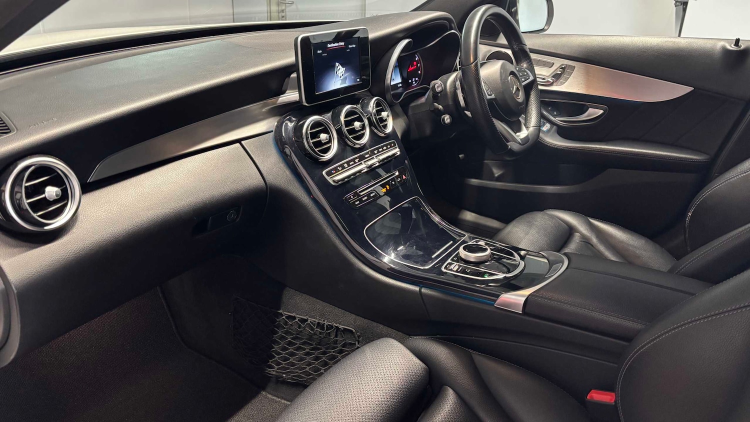 Used Mercedes-Benz C Class 2018 for sale - 77795600: Photo 27