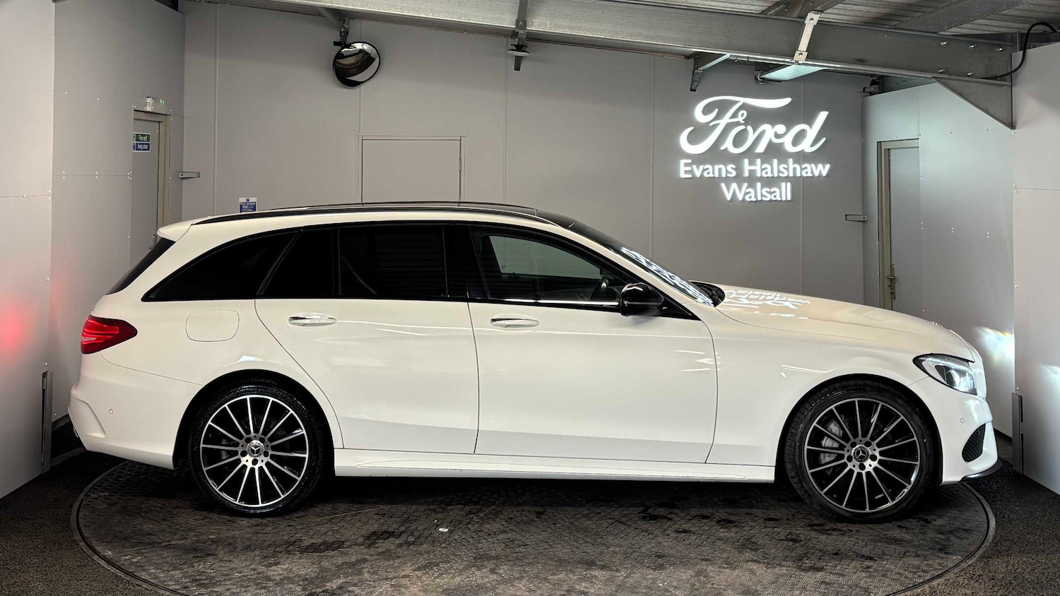 Used Mercedes-Benz C Class 2018 for sale - 77795600: Photo 4