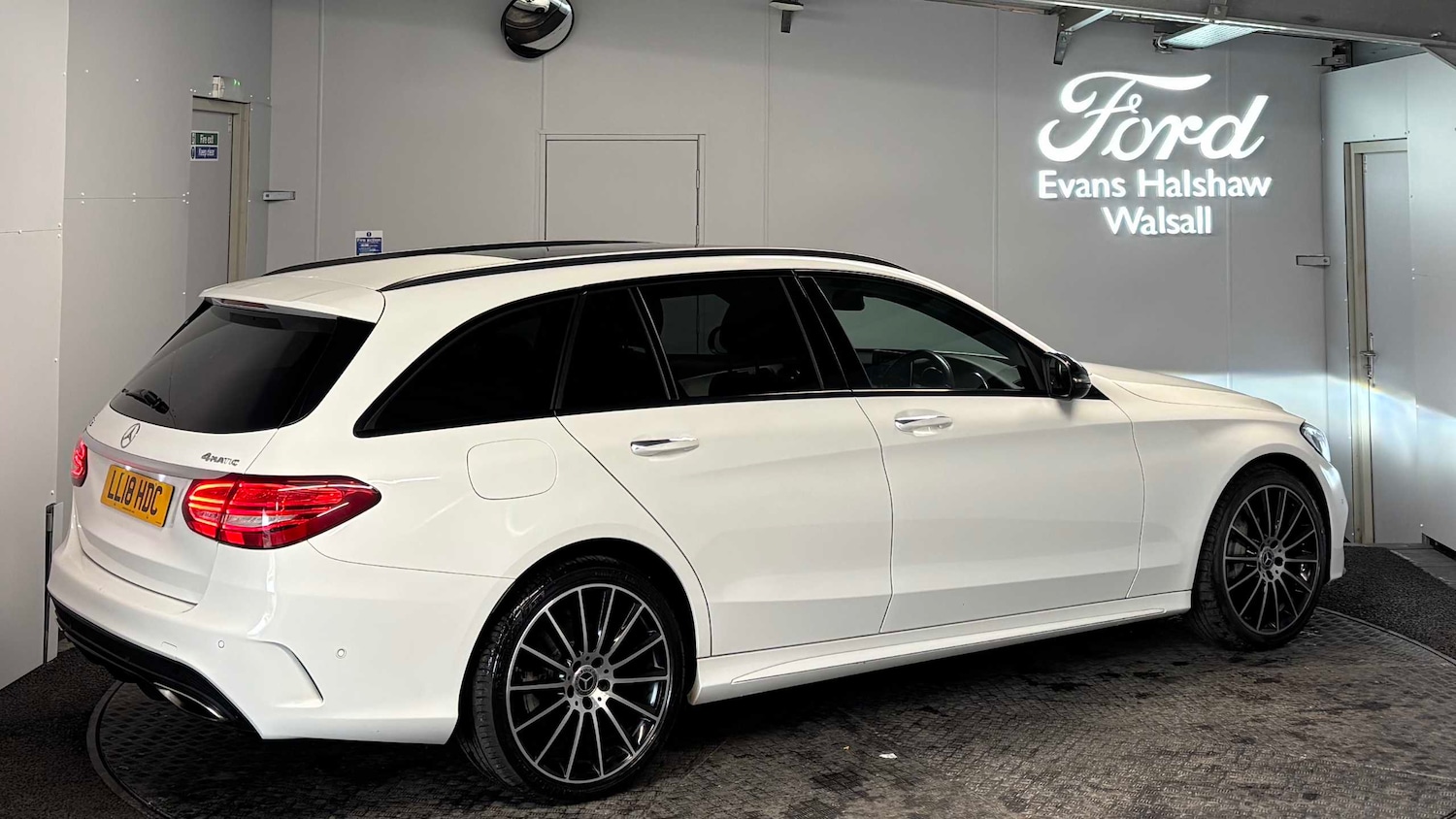 Used Mercedes-Benz C Class 2018 for sale - 77795600: Photo 5