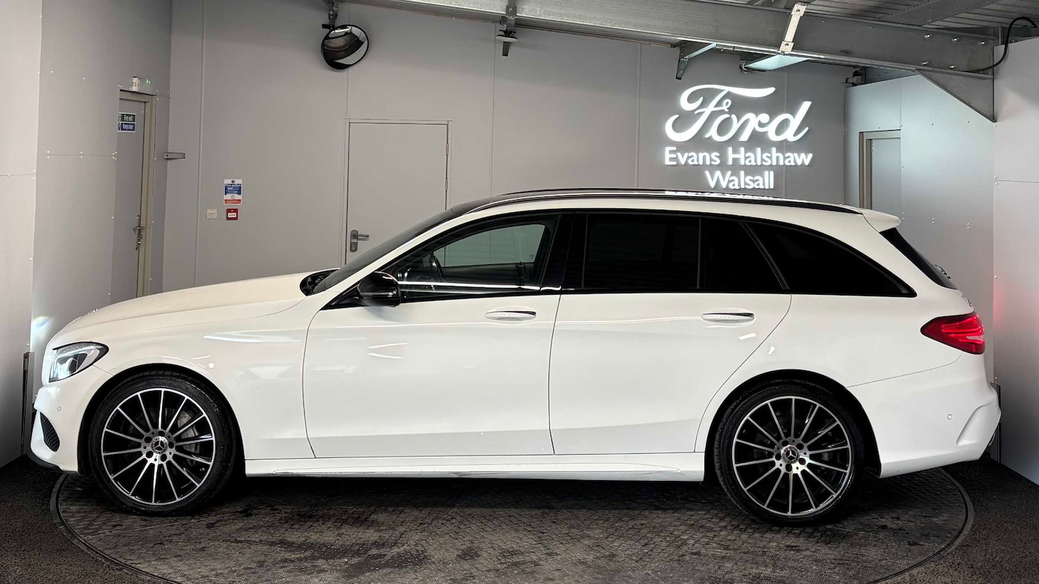 Used Mercedes-Benz C Class 2018 for sale - 77795600: Photo 8