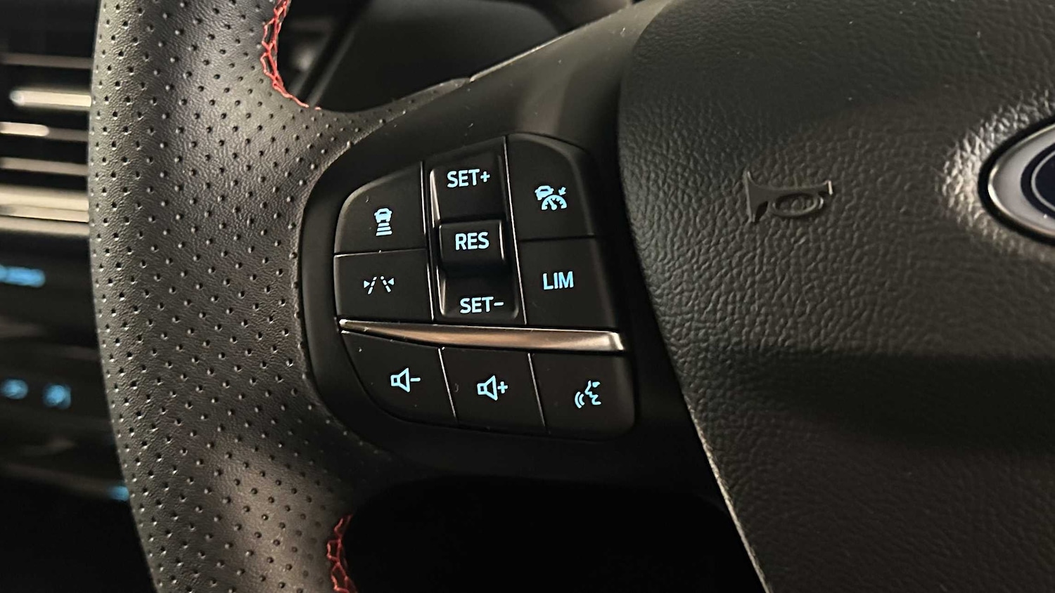 Used Ford Kuga 2025 for sale - 76692169: Photo 17