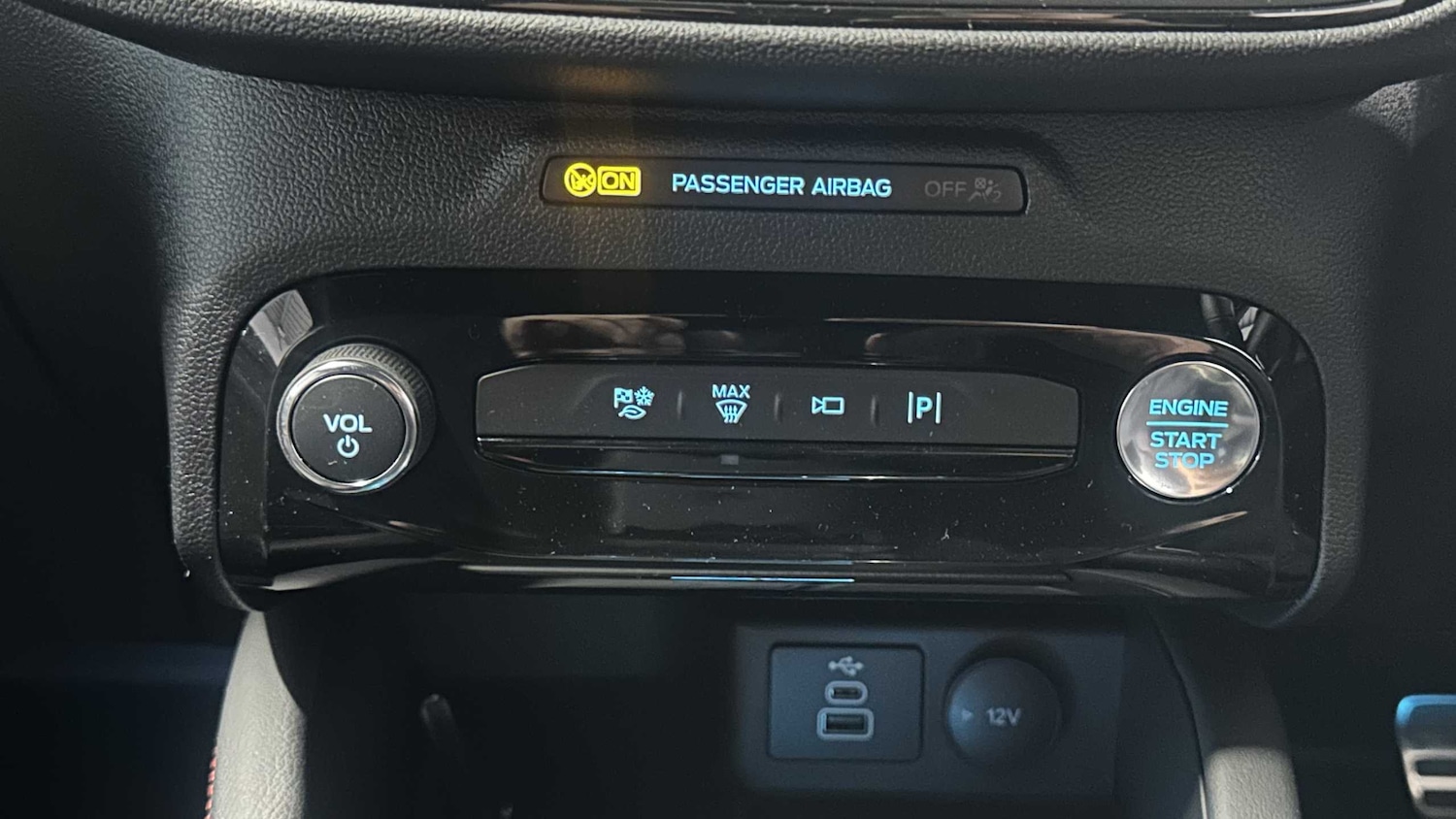 Used Ford Kuga 2025 for sale - 76692169: Photo 23