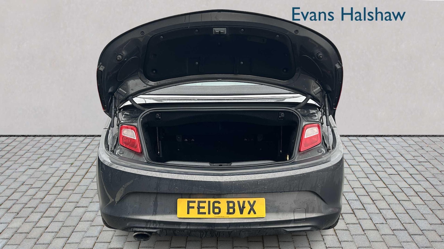 Used Vauxhall Cascada 2016 for sale - 77674748: Photo 12