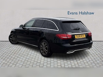 Used Mercedes-Benz C Class 2018 for sale - 77601345: Photo