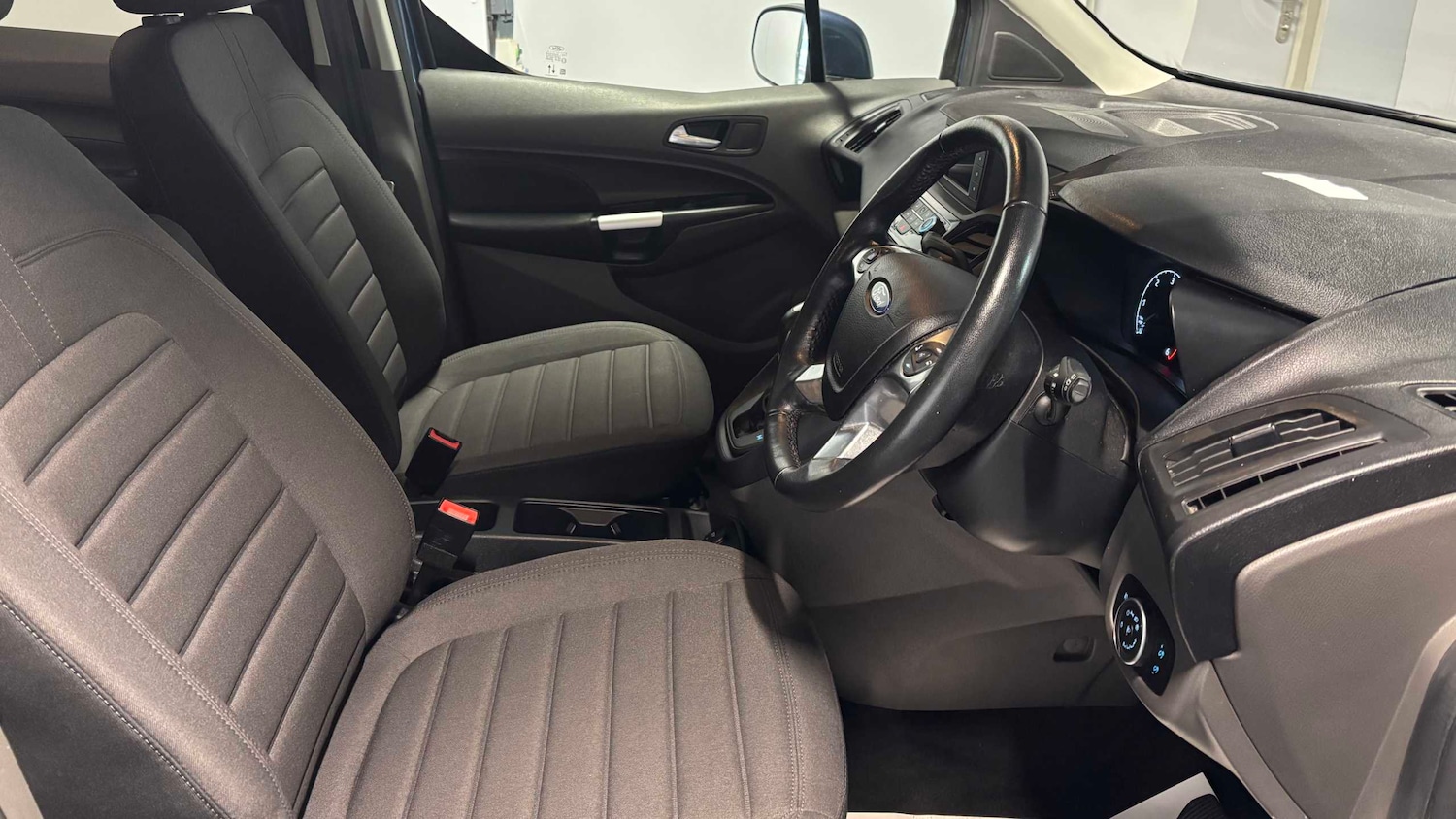 Used Ford Grand Tourneo Connect 2020 for sale - 77472551: Photo 14