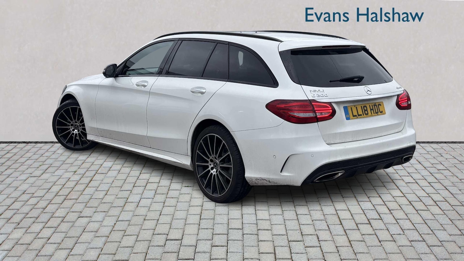 Used Mercedes-Benz C Class 2018 for sale - 77414798: Photo 2