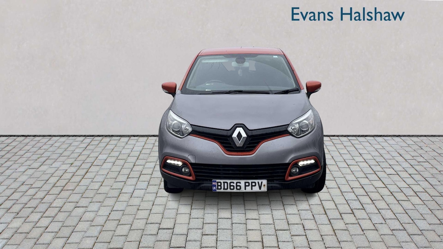 Used Renault Captur 2016 for sale - 77648935: Photo 4