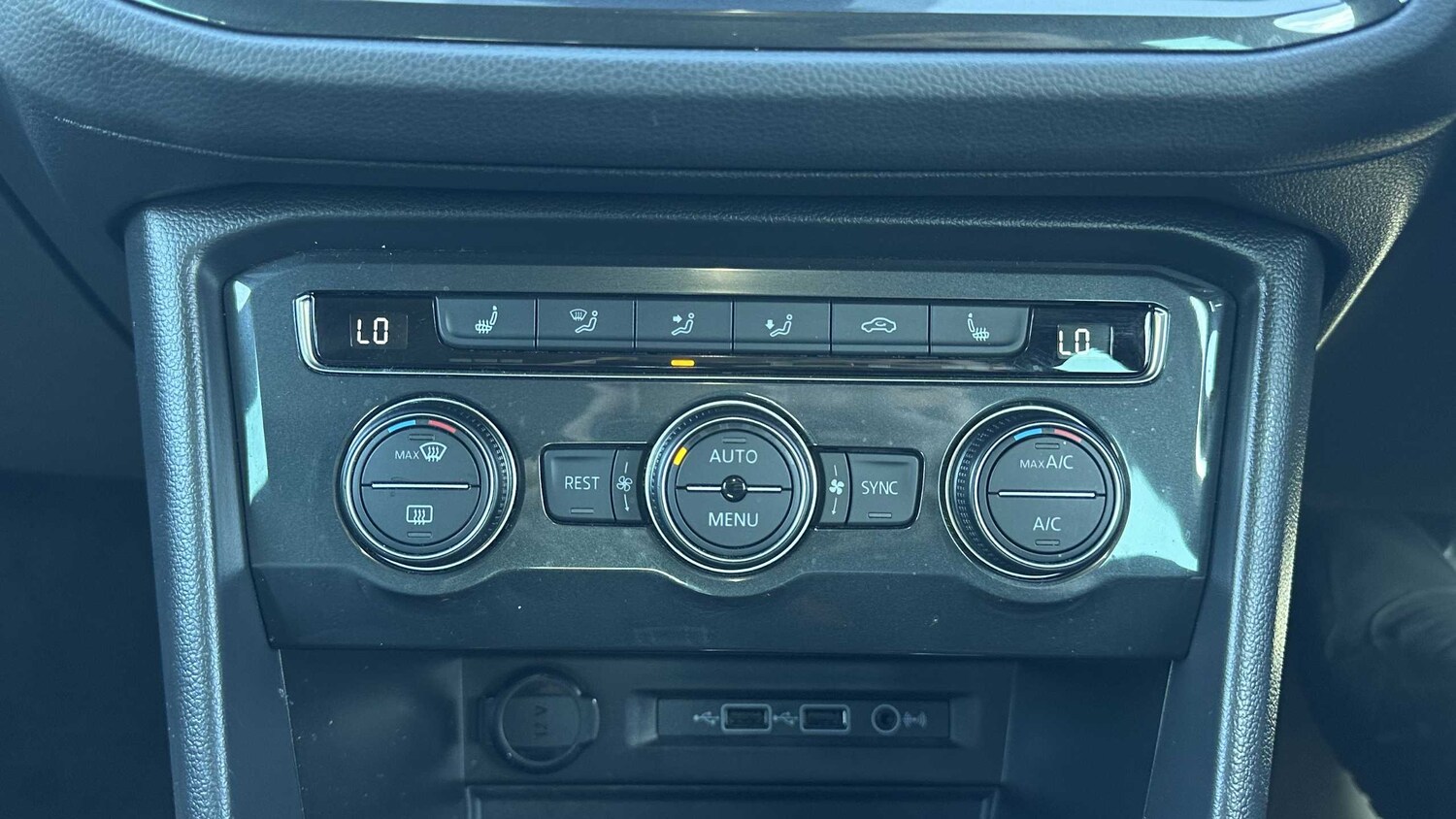 Used Volkswagen Tiguan 2020 for sale - 75841741: Photo 26