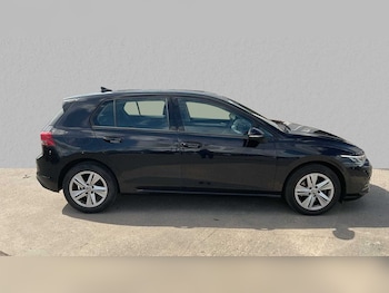 Used Volkswagen Golf 2023 for sale - 75841408: Photo