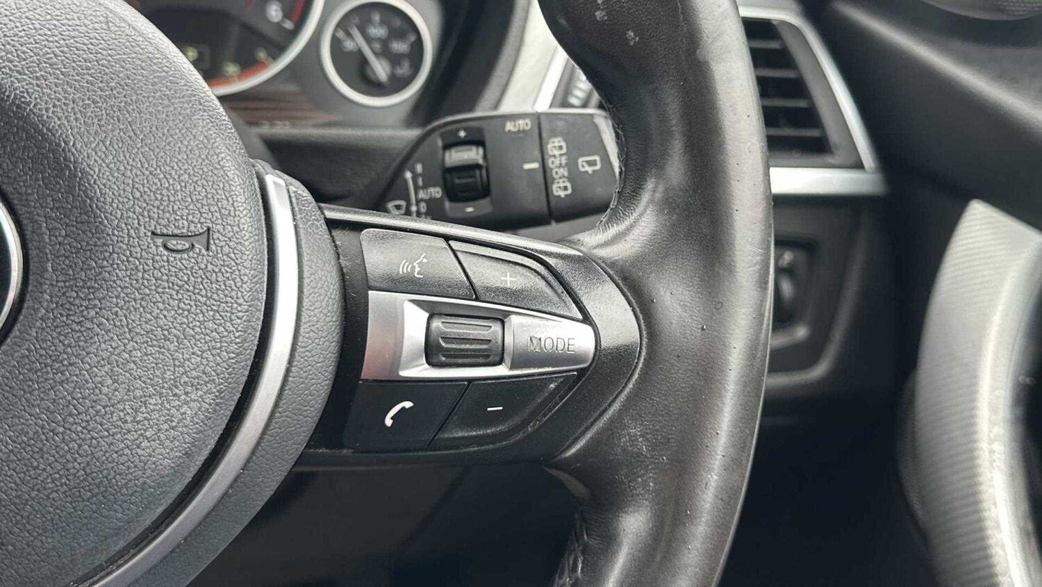 Used BMW 3 Series 2018 for sale - 76362562: Photo 21