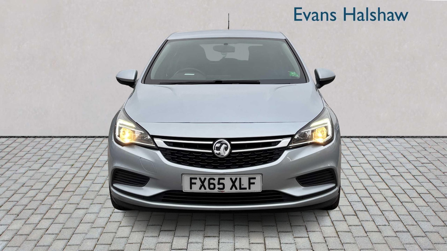 Used Vauxhall Astra 2015 for sale - 77068653: Photo 4